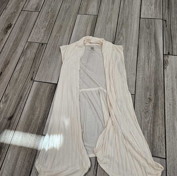 Jessica Simpson vest 😍 - Picture 2 of 7